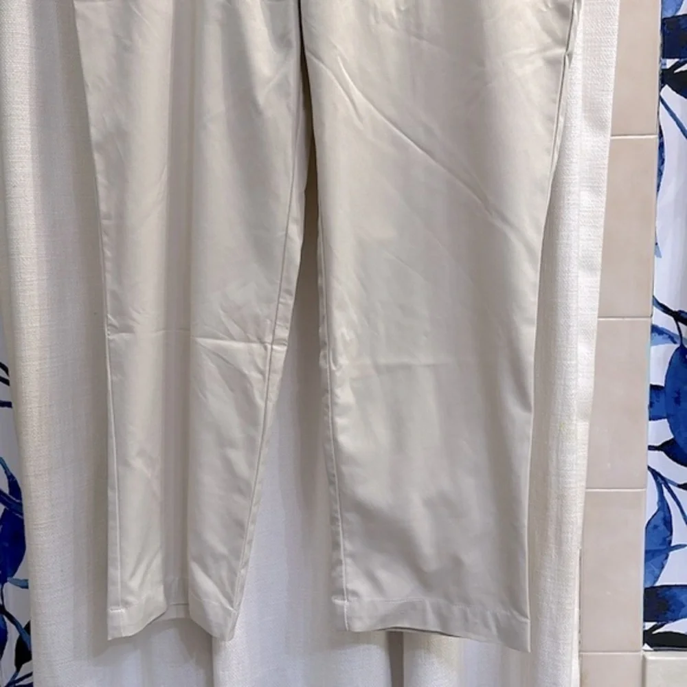 Men’s Adidas Polyester & Spandex Khaki Colored Golf Athletic Pants Size 36 x 32